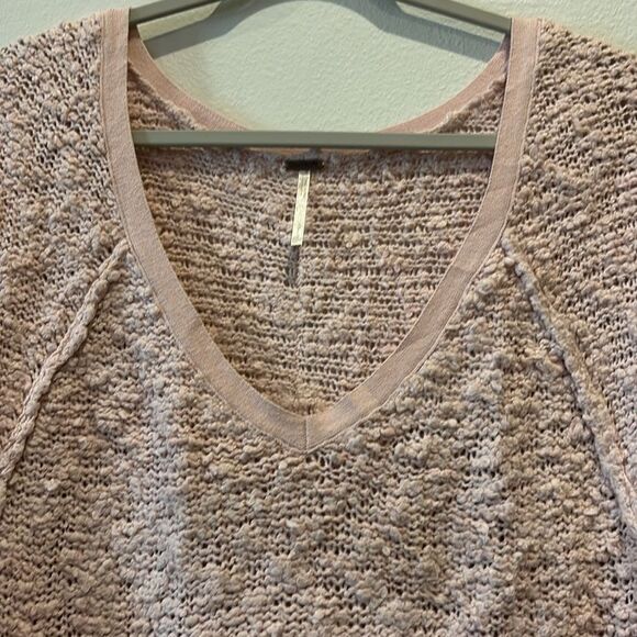 Free People Pink Oversized Sweater Textured Knit Top Long Sleeve V Neck Small - Picture 5 of 10